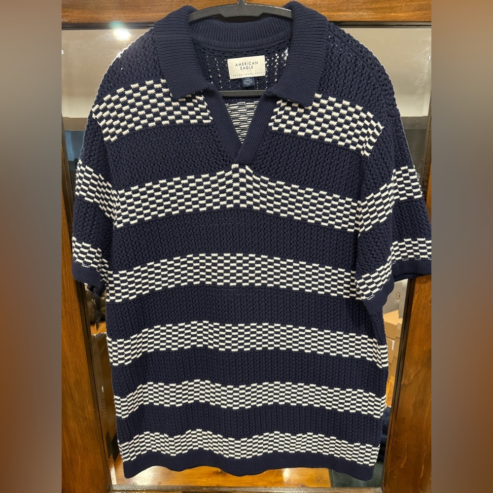 American Eagle Outfitters Men's Navy and White Knit Sweater Polo